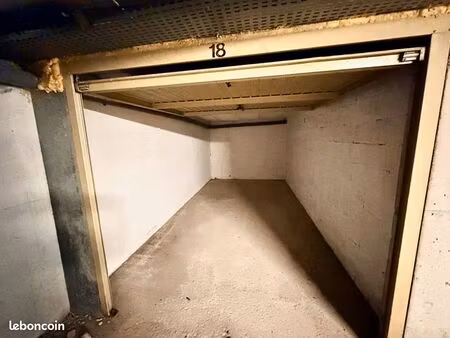parking/box puyricard
