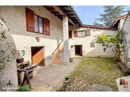 maison de village 4 pièces 95 m²