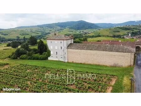 maison 9 pièces 261 m²