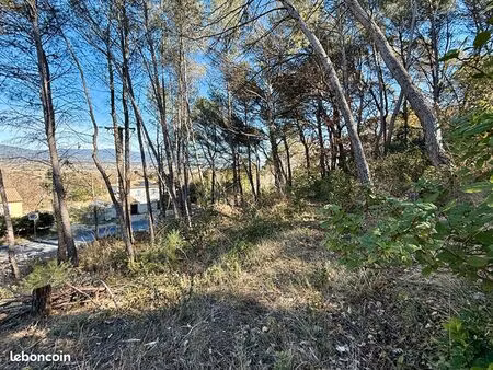 terrain 819 m² la roque d antheron