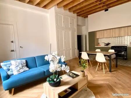 appartement place bellecour t3 de 71m2