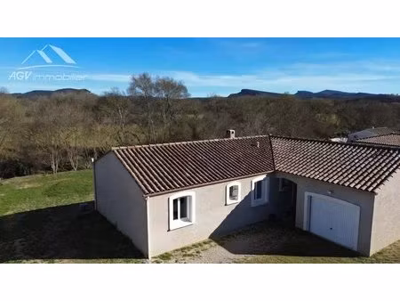 villa plain-pied - 4 chambres - 1770 m² de terrain constructible