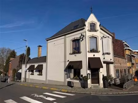 superbe maison de commerce