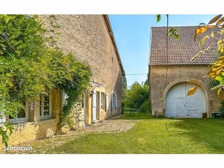 maison 9 pièces 273 m²