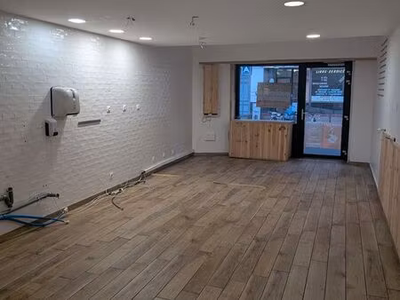 local top emplacement quartier trion - lyon 5