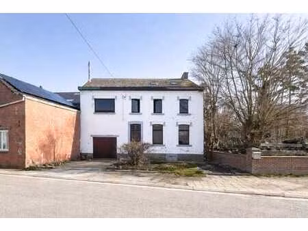 maison 3 façades de caractère à rénover à poucet