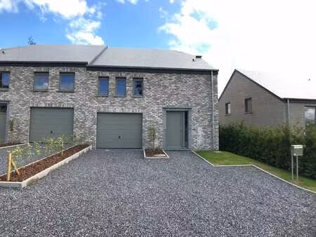 ? charmante maison 3 façades