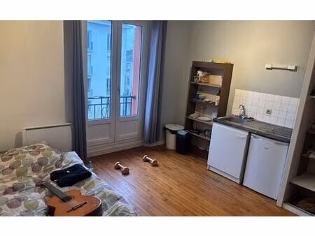 location appartement  m² t-1 à brest  390 €
