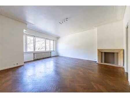 roosevelt: magnifique appartement de ± 114m²- 2ch-1 sdb-gara