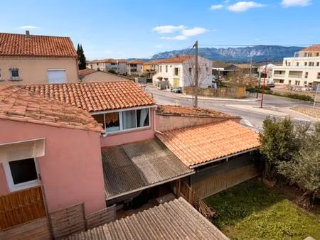 maison 8 pièces 211 m²