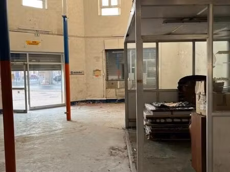 local commercial 475 m²