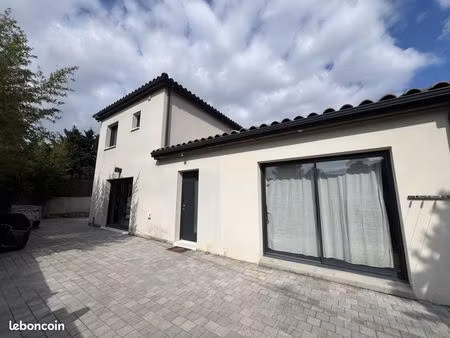 villa 5 pièces 117 m²