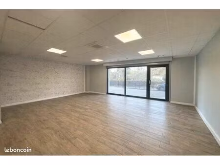 bureau/locaux commerciaux  disponibles sur aubagne 50 m²