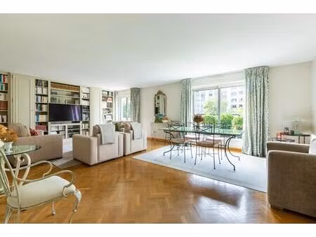 luxueux duplex de 140 m² avec terrasse à paris 16e