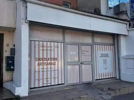 loue local commercial la milliere 88m2 + terrasse 20m2