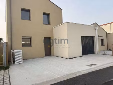 location maison à montaigu (85600) : à louer / 88m² montaigu
