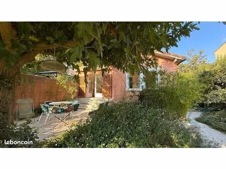 villa 4 pièces 90 m²