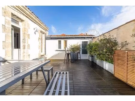 appartement de charme avec terrasse et vue sur le port