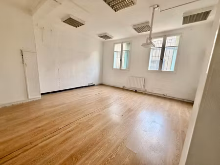 marseille 13005 - bd jeanne d'arc - local + studio de 81m2