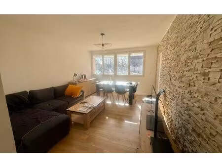 location appartement  10.71 m² t-4 à tarbes  373 €