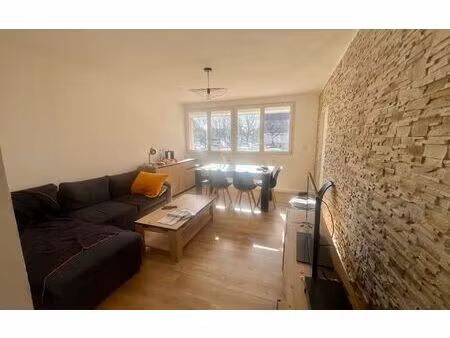 location appartement  9.12 m² t-4 à tarbes  373 €