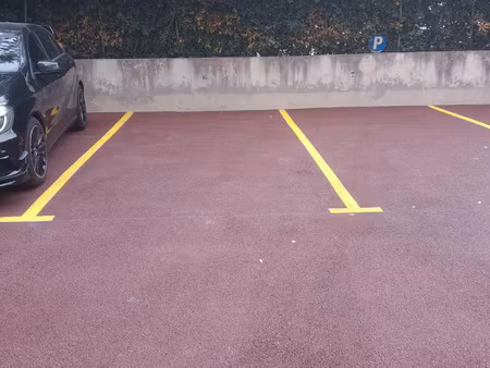 nice-tzarewitch: place de parking à vendre dans résidence sé