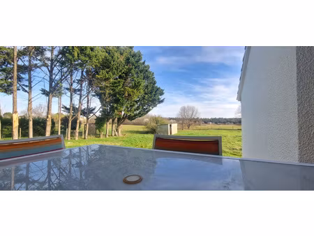 maison rénovée avec vue dégagée