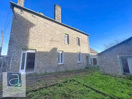 caulnes - immeuble avec 3 logements et 1 dépendance habitable