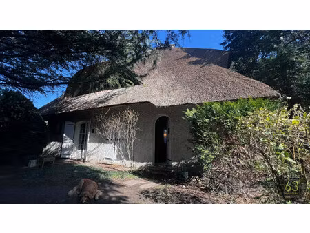 maison individuelle de 121 m2 sur terrain clos et arboré de 819