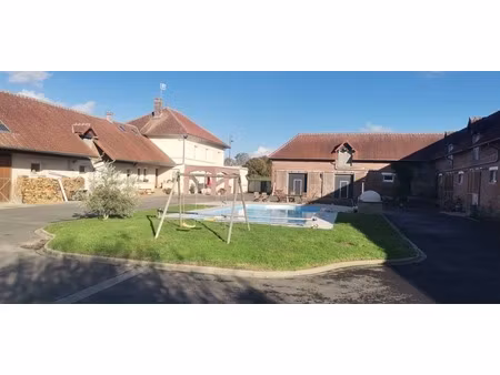 ferme au carre avec dépendances  cour avec piscine  maison de 278 m2  terrains constructib