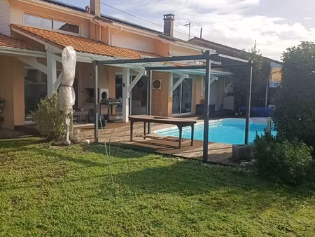 vente maison lumineuse avec piscine dans le quartier recherche de arlac