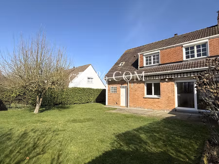 maison semi-mitoyenne de 110 m² avec 4 ch + garage + jardin