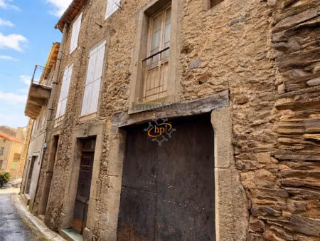 vente maison de 96 m2  au coeur du village de fayet  à rénov