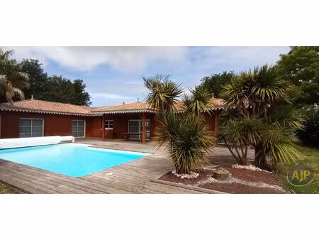 belle villa bois familiale 190 m² avec piscine à lège