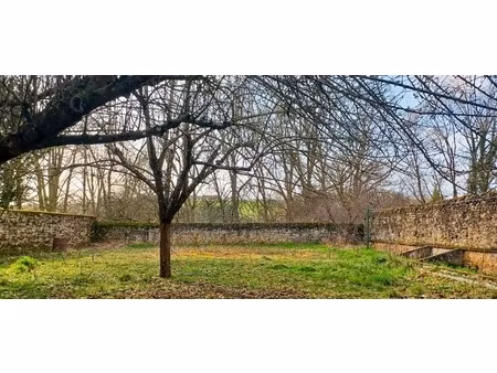 charolles centre  secteur classé  terrain de 640 m²  libre à la constrcution  hors lotisse