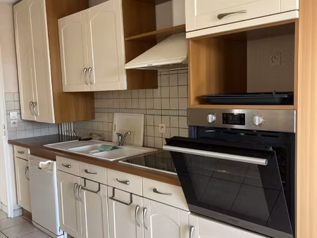 t3 lumineux 73 m2 avec 2 grands balcons  garage  cave et vue