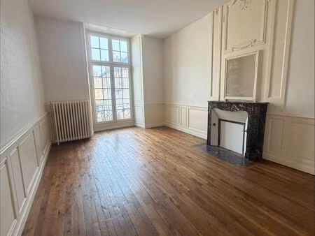 location appartement 3 pièces 88 m² à poitiers (86000)