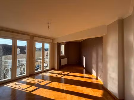 appartement t2 45.70m² a louer - centre ville rambouillet