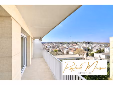 t2 44 12 m² – exposition ouest  très lumineux – balcon 11 m² – ascenseur cave parking