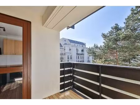 appartement familial de 4 pièces avec loggia à boulogne-billancourt