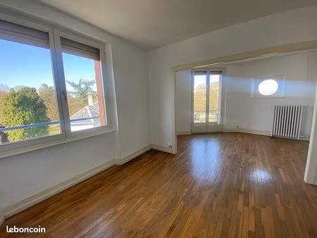 belfort t5 vieille ville spacieux et lumineux avec balcon