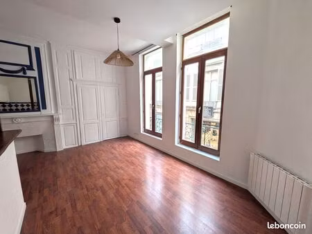 magnifique t2 de standing rénové en hypercentre