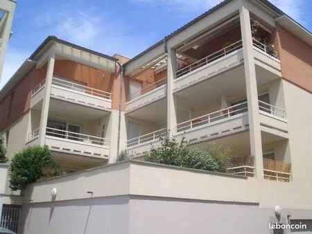 a louer poisat t2 -47 m2+ terrasse + garage + parking