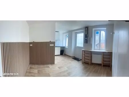 studio avec terrasse et jardin