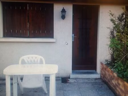 f2 romilly  jardin remise idéal retraité