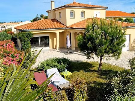 villa meublee 1km port et plage 122m2 + 500m2 jardin