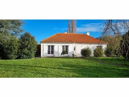vente maison à falleron (85670) : à vendre / 127m² falleron