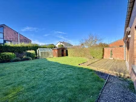 belle maison 3 chambres avec jardin au calme à nivelles