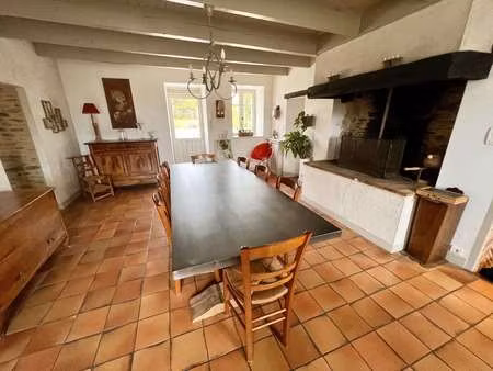vente maison à basse-goulaine (44115) : à vendre / 210m² basse-goulaine