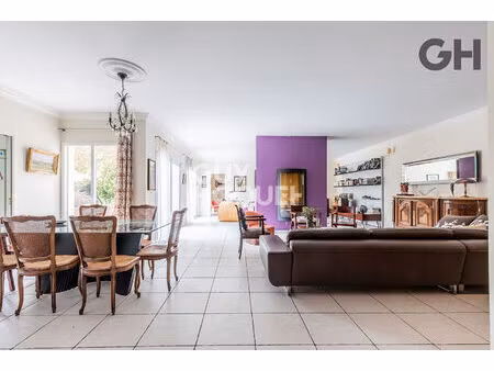 charmante maison de plain-pied de 5 pieces (153.51 m²) à soisy-sur-seine